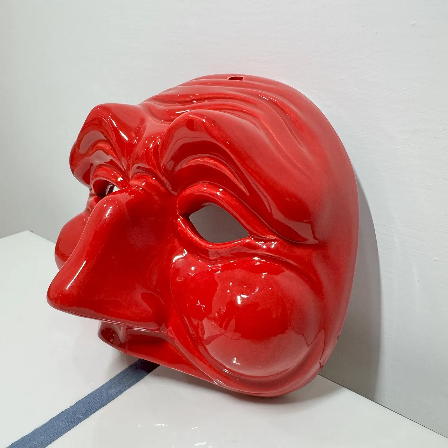 Maschera Pulcinella Pop – Rosso Fuoco - Mamma' Art