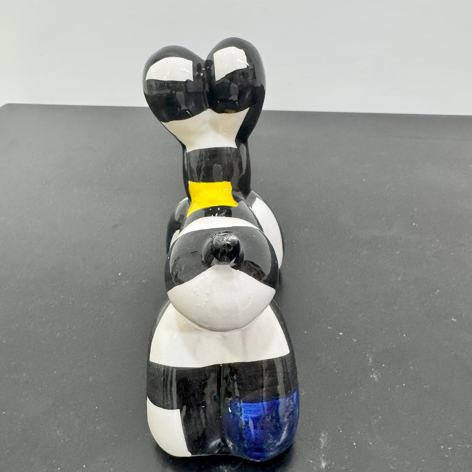 Cane Palloncino in Ceramica Multicolor Astratto – Il Tuo Amico Pop che Non Perde Pelo! - Mamma' Art