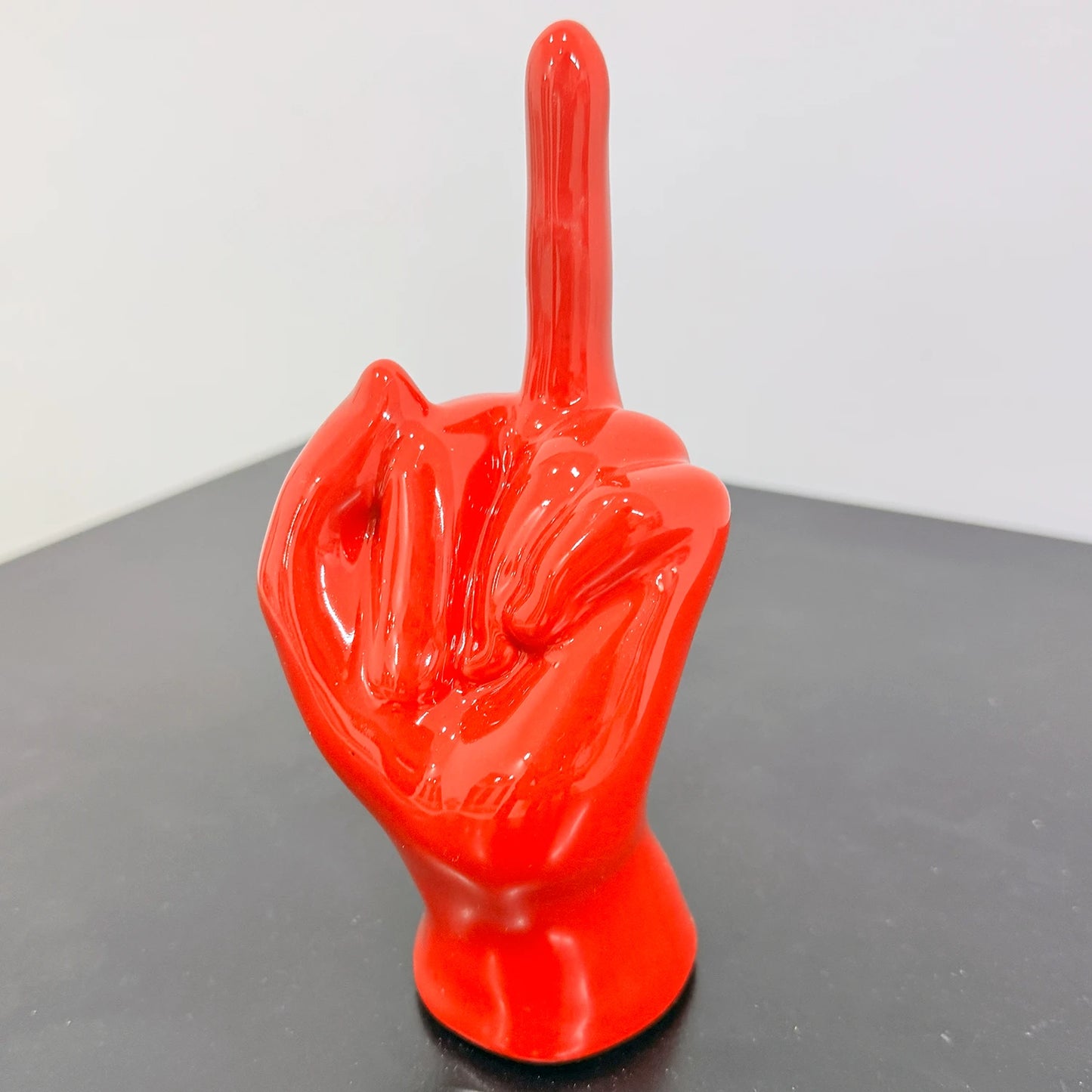 Dito Medio in Ceramica – L’Arte dell’Irriverenza - Mamma' Art
